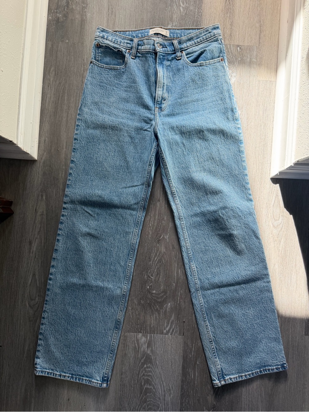 Abercrombie 90’s relaxed jeans